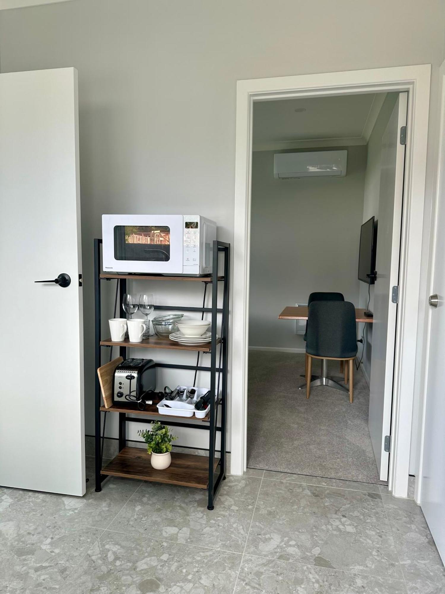 Eden St Lukes Cozy Accommodation Оукланд Екстериор снимка